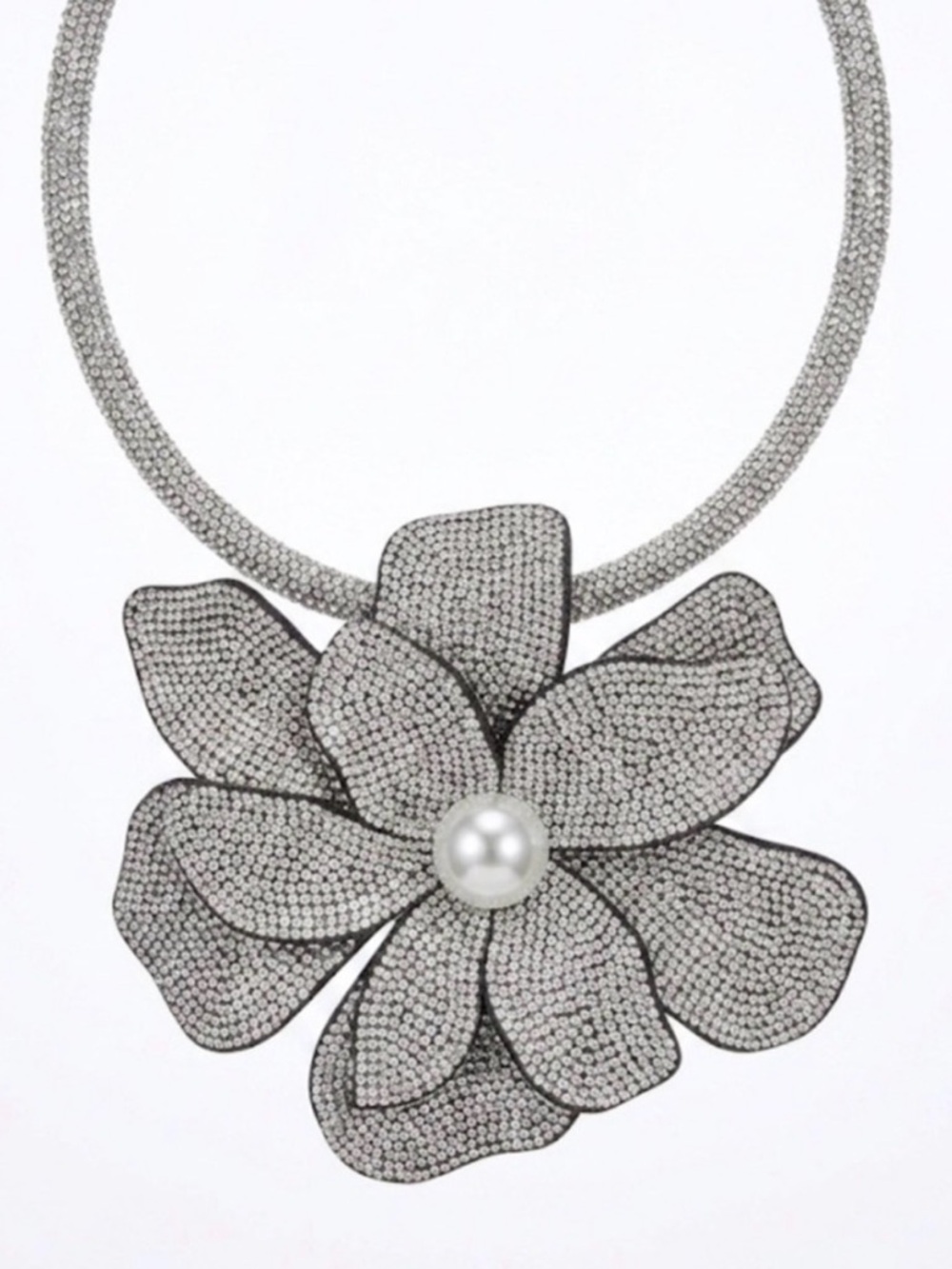 NWT ⚜️💎⚜️ Natasha Silver Toned Crystal Floral Statement Necklace